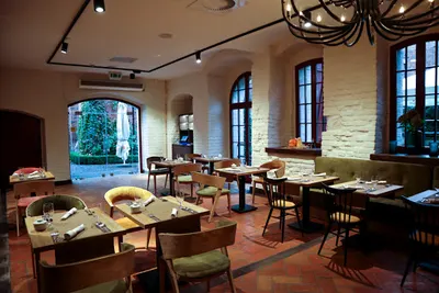 4 Pory Roku Restauracja